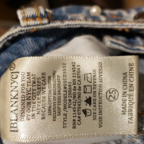 Nwt BLANK NYC Pearl Embellished Jeans 25 size - Picture 11 of 11